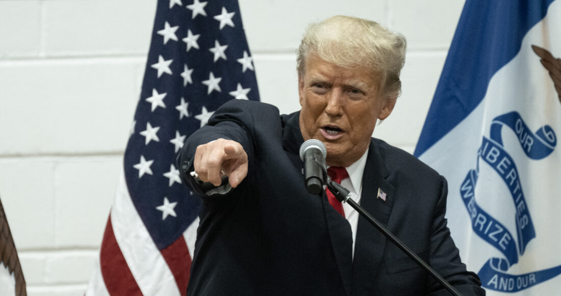 Cựu tổng thống Donald Trump phát biểu tại Grimes, bang Iowa ngày 1/6. Ảnh: AFP