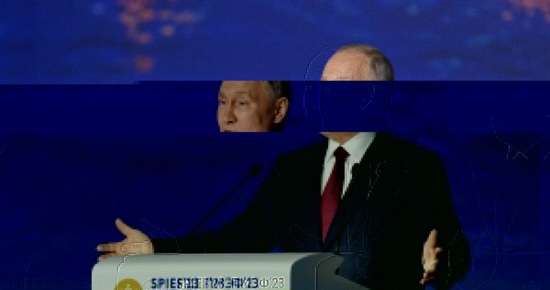 Tổng thống Nga Vladimir Putin tại diễn đàn Kinh tế Quốc tế St.Petersburg (SPIEF) ở St.Petersburg ngày 16/6. Ảnh: AFP