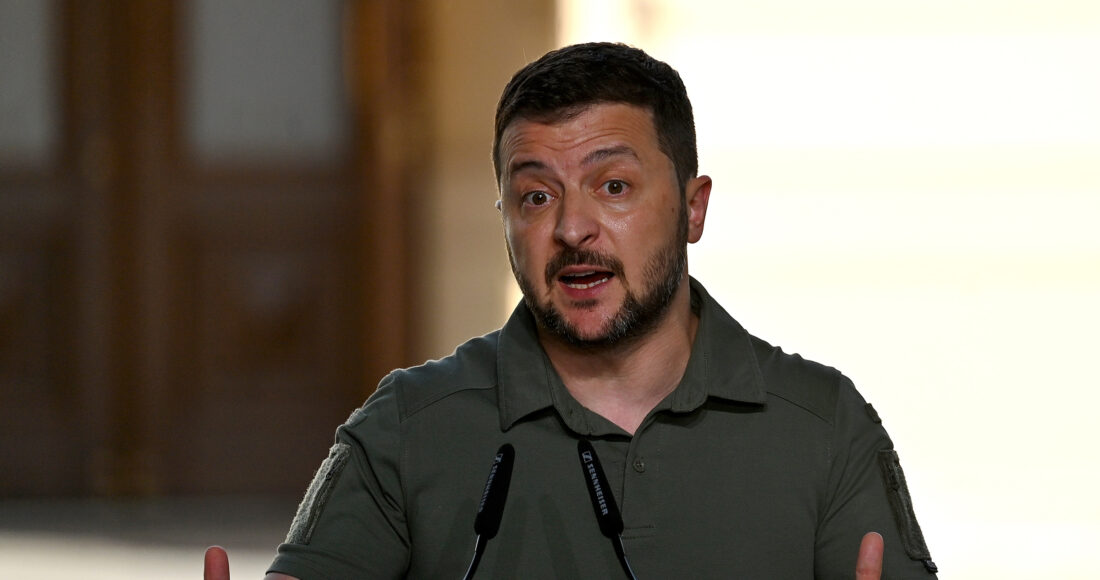 Tổng thống Ukraine Volodymyr Zelensky tại cuộc họp báo chung với các lãnh đạo châu Phi ở Kiev ngày 16/6. Ảnh: AFP