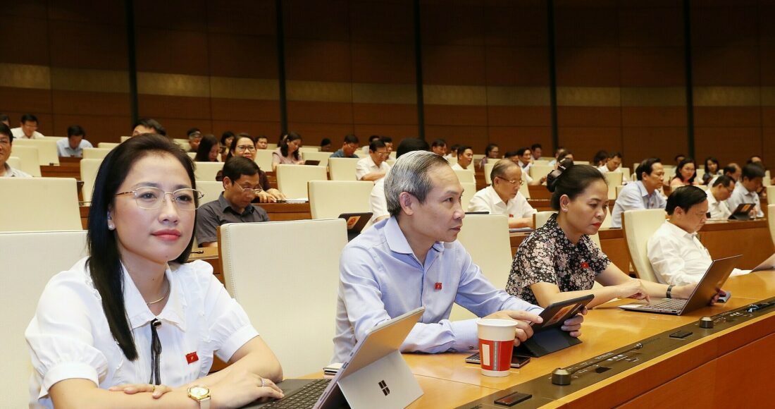 Đại biểu Quốc hội tại nghị trường. Ảnh: Phạm Thắng