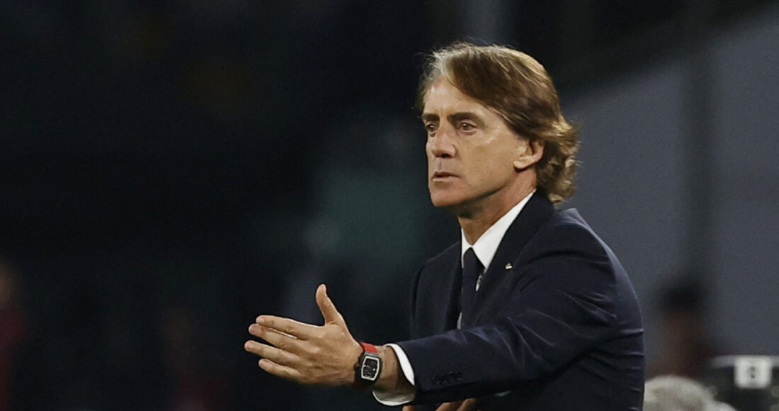 Mancini trong trận Italy thua Anh 1-2 tại vòng loại Euro 2024 hôm 23/3. Ảnh: Reuters