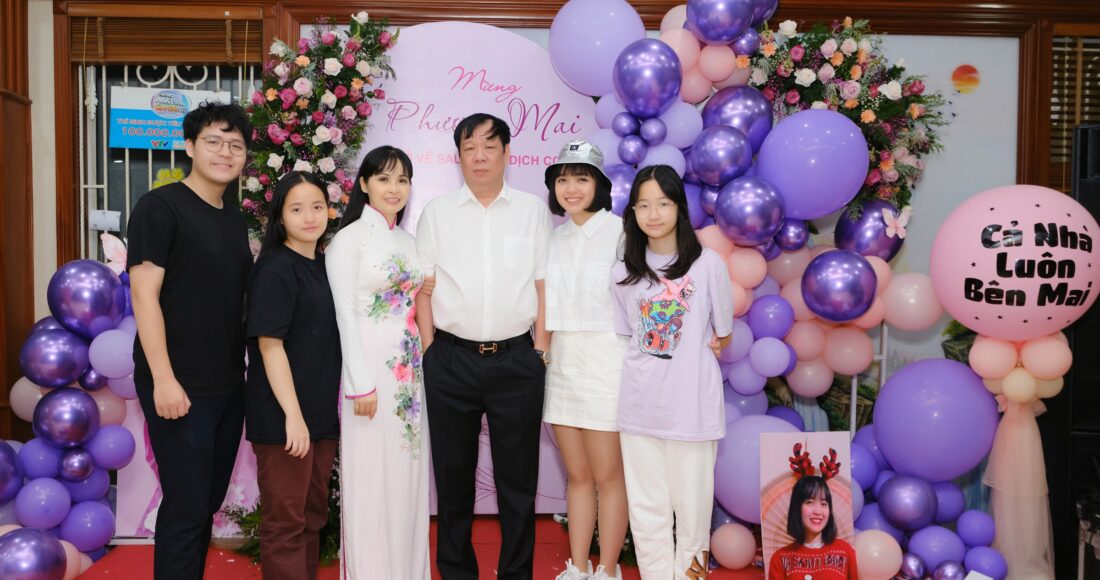 Ảnh gia đình nghệ sĩ Trang Nhung