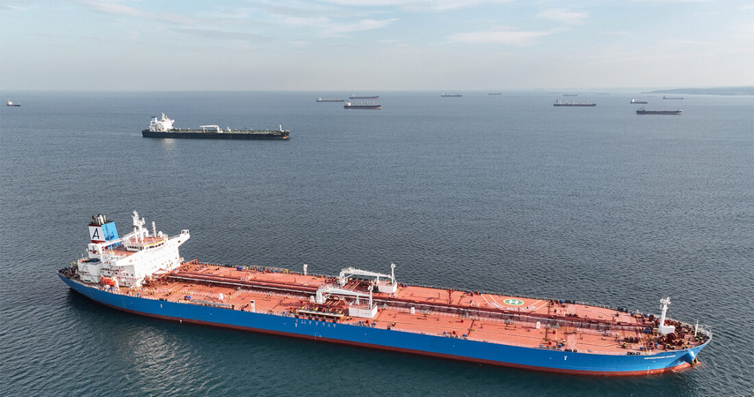 Tàu dầu neo đậu trên khu vực Biển Đen gần Thổ Nhĩ Kỳ tháng 12/2022. Ảnh: Reuters