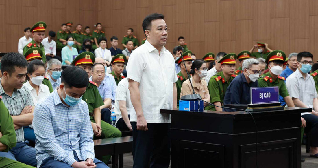 Bị cáo Chử Xuân Dũng tự bào chữa, chiều 18/7. Ảnh: Ngọc Thành