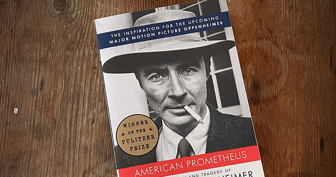 Bìa sách American Prometheus. Ảnh: BookLab by Bjorn