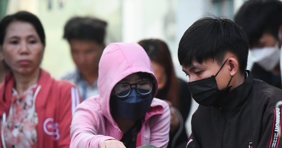 Lao động chờ rút BHXH một lần ở TP Thủ Đức, cuối năm 2022. Ảnh: Thanh Tùng