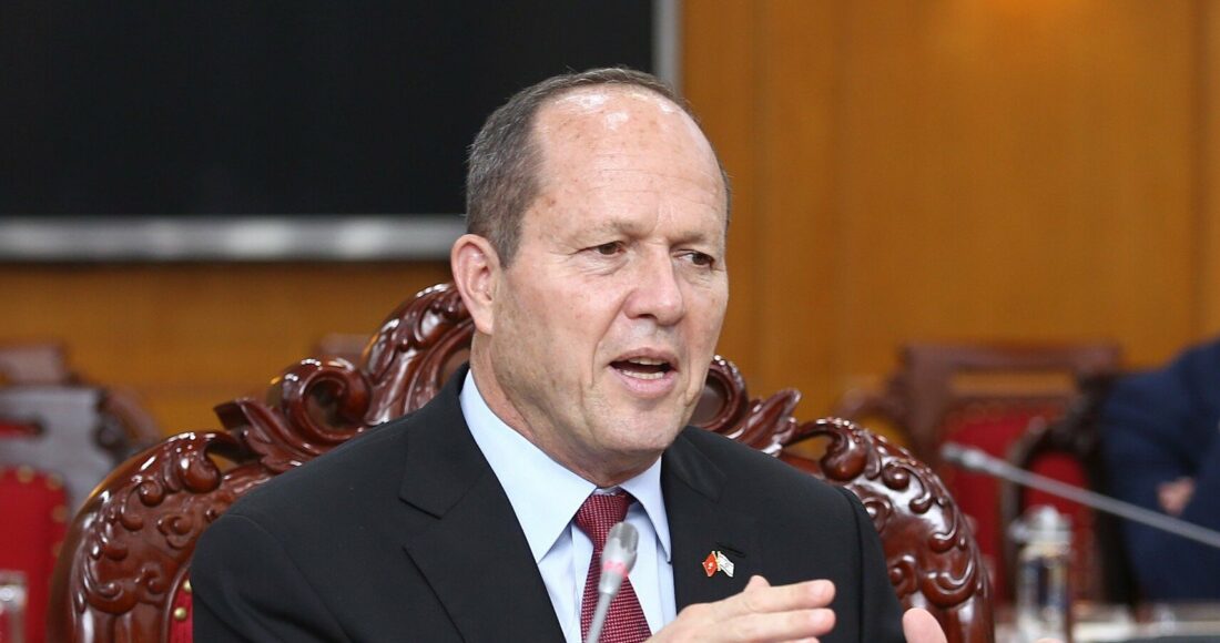 Bộ trưởng Nir Barkat tại phiên họp chiều 16/8. Ảnh: N Nguyên