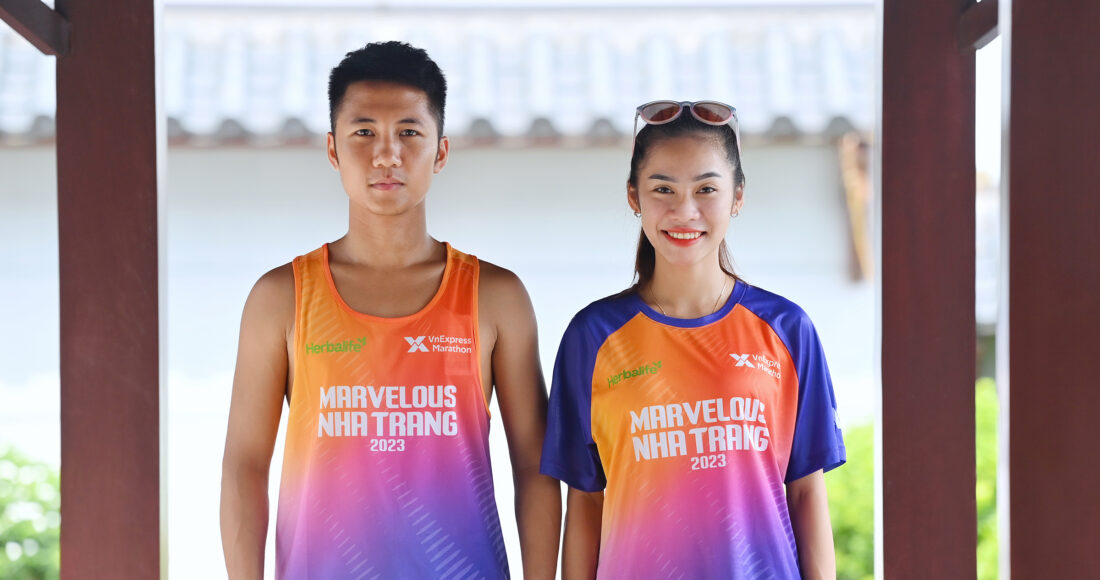 Mấu áo đấu VnExpress Marathon Nha Trang 2023 khi lên dáng. Ảnh: Giang Huy