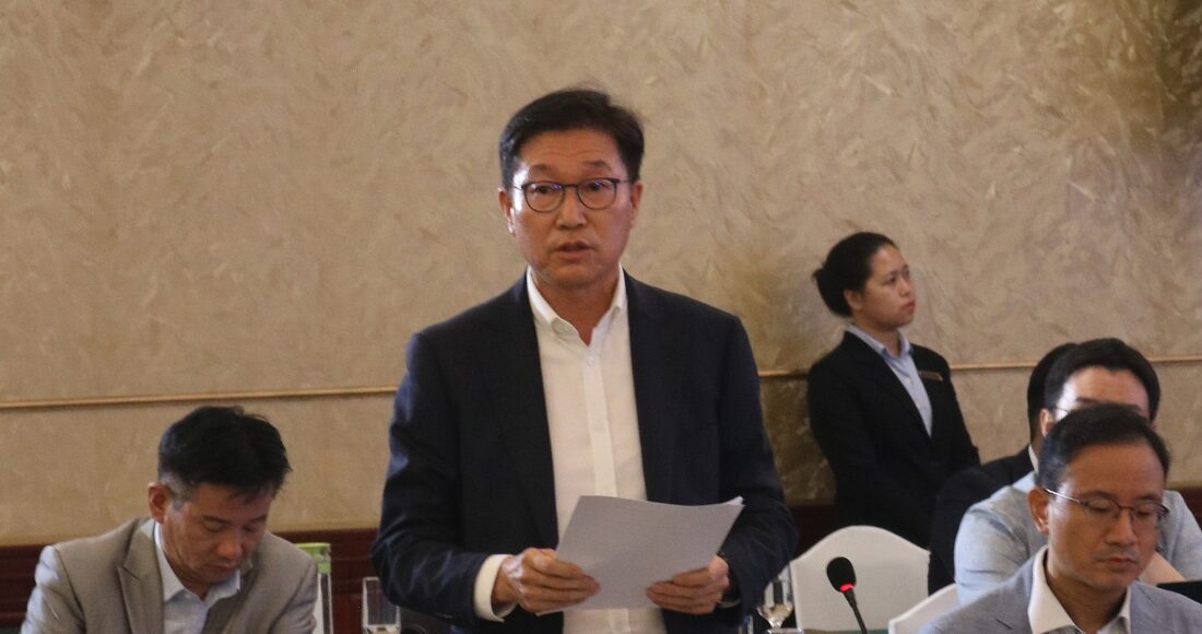 Ông Youn Chel Woon trình bày tại hội nghị chiều 16/8. Ảnh: ITPC