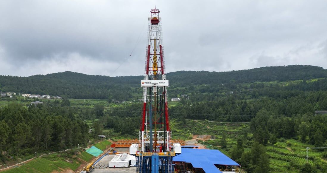 Trung Quốc bắt đầu khoan giếng sâu hơn 10.000 m tại Tứ Xuyên hôm 20/7. Ảnh: Xinhua