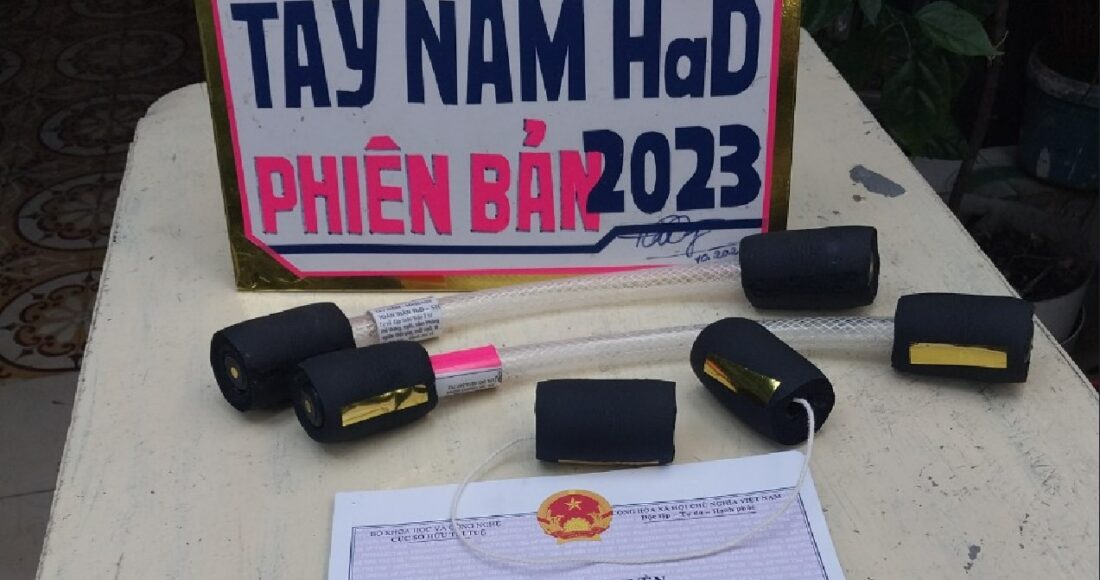 Chiếc tay nắm trị liệu phiên bản 2023 do ông Hà Trọng Dũng sáng chế. Ảnh: NVCC
