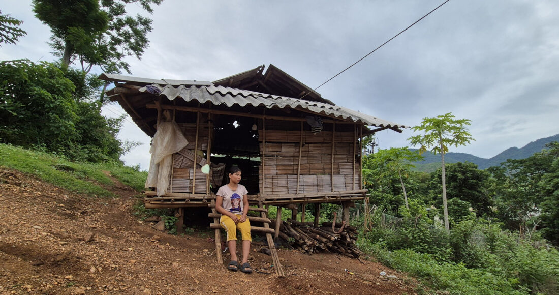 Căn nhà như túp lều của vợ chồng chị Ép. Ảnh:Lê Hoàng