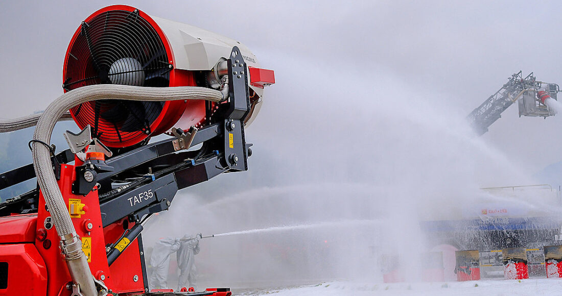 Robot TAF35 tại Đà Nẵng tham gia diễn tập phòng cháy chữa cháy ba nước Việt Nam, Lào, Campuchia ngày 29/3/2024. Ảnh: Nguyễn Đông