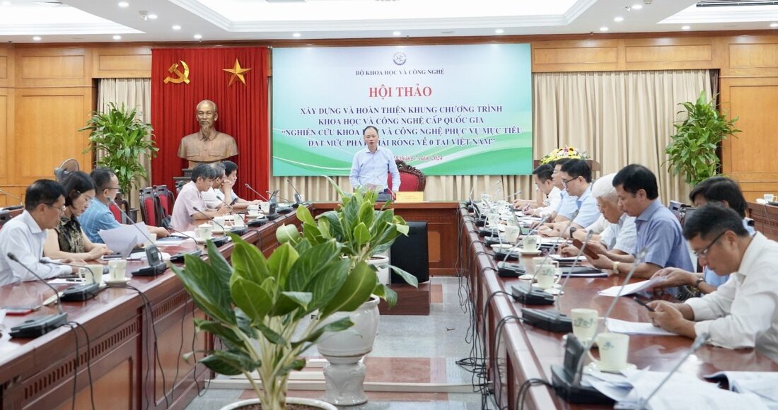 Thứ trưởng Khoa học và Công nghệ Trần Hồng Thái điều hành hội thảo. Ảnh: TTTT