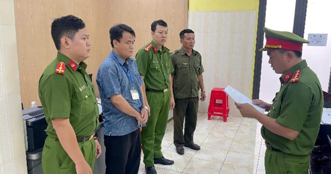 Đăng kiểm viên nhận hối lộ bị bắt