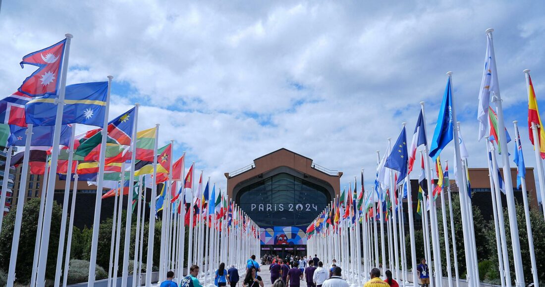 Khu vực cổng vào của Làng Olympic ở phía bắc Paris, Pháp. Ảnh: AFP