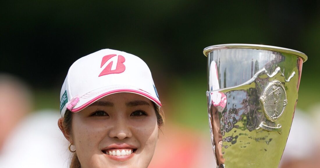 Furue nâng cup vô địch Evian Championship 2024