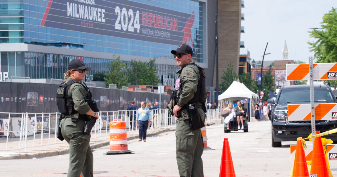 Cảnh sát Miami được huy động đến Milwaukee, bang Wisconsin hỗ trợ an ninh cho Đại hội Toàn quốc đảng Cộng hòa (RNC) vào ngày 15/7. Ảnh: AFP