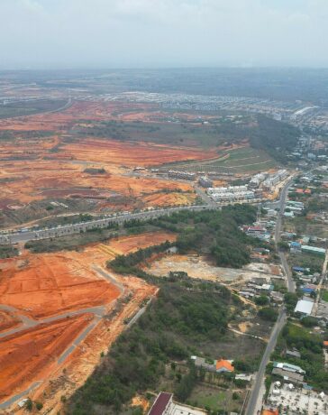 Dự án Khu du lịch Thung lũng Đại Dương (TP Phan Thiết) có nguy cơ sạt lở, theo Sở Xây dựng Bình Thuận. Ảnh: Việt Quốc