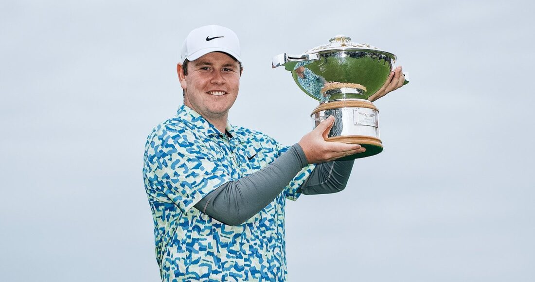 MacIntyre nâng cup vô địch Scottish Open 2024 ngày 14/7. Ảnh: X / robert1lefty