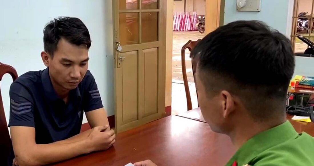 Phạm Văn Huân tại cơ quan điều tra. Ảnh: Ngọc Oanh