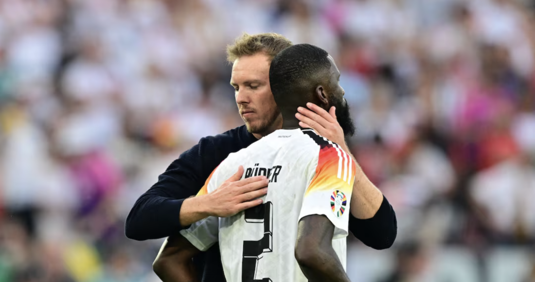 HLV Julian Nagelsmann động viên Antonio Rudiger sau trận Đức thua Tây Ban Nha 1-2 ở tứ kết Euro 2024. Ảnh: Reuters
