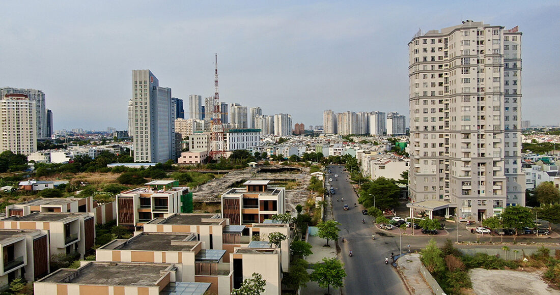 Một khu đô thị đang xây dở tại phường An Khánh, TP Thủ Đức, tháng 7/2024. Ảnh: Gia Minh