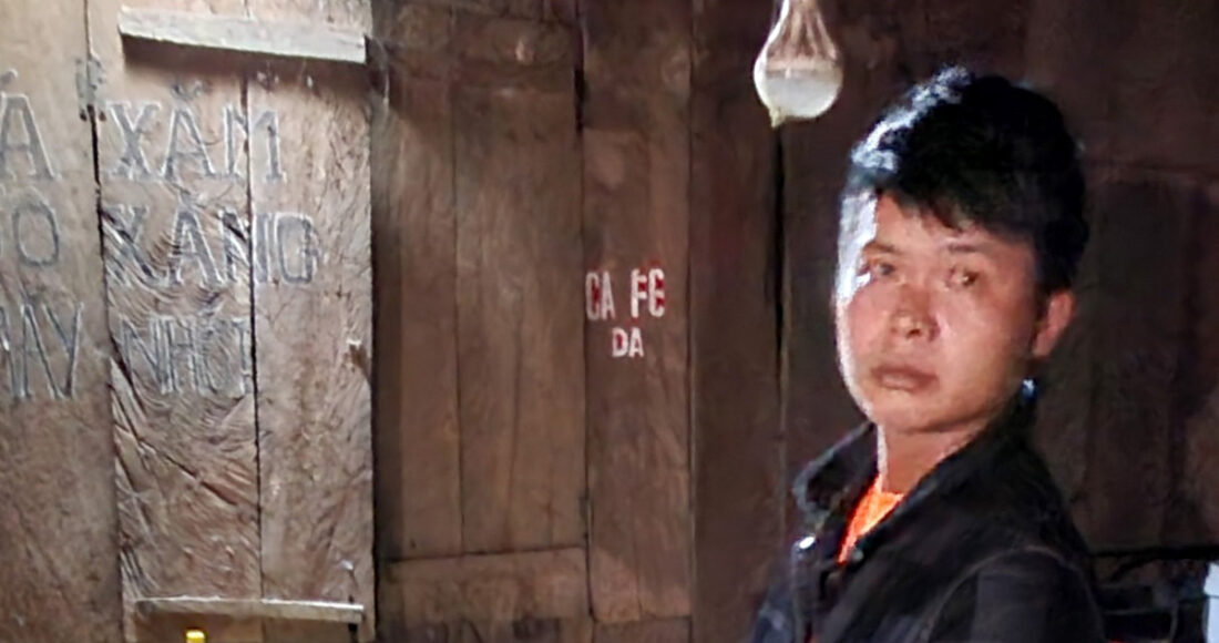 Nguyễn Văn Hà khi thực nghiệm hiện trường. Ảnh: Công an Lâm Đồng