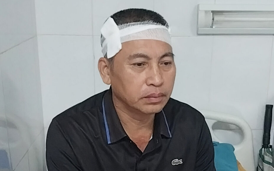 Lái tàu Nguyễn Văn Quân vẫn điều trị tại bệnh viện Yên Bái sau một tuần bị trúng đá ném lên tàu. Ảnh: Phương Linh