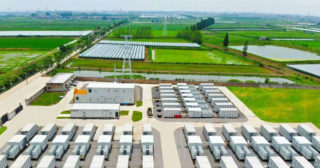 Giải pháp lưu trữ năng lượng ion natri lớn nhất thế giới được lắp đặt tại Trung Quốc. Ảnh: AIBanges