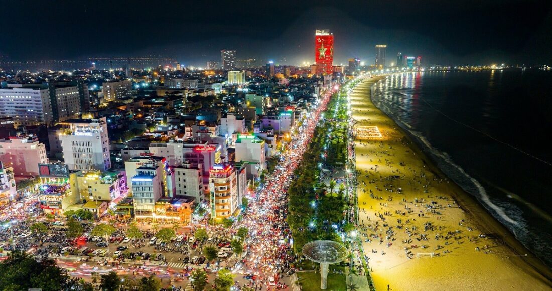 Quy Nhơn về đêm. Ảnh: Nguyễn Phan Dũng Nhân