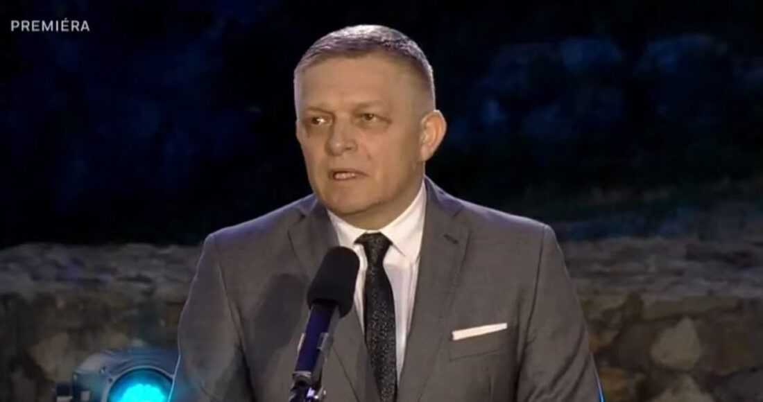 Thủ tướng Fico phát biểu tại sự kiện ở ngoại ô Bratislava tối 5/7. Ảnh: TVOTV