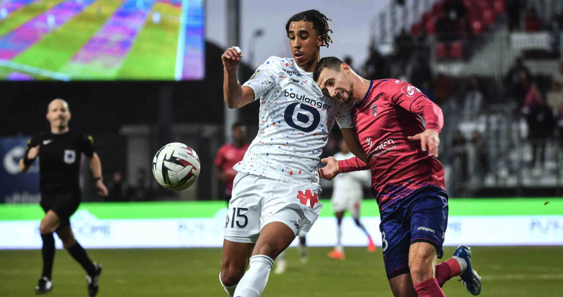 Yoro (áo trắng) đá 44 trận khi ra mắt đội một Lille mùa trước. Ảnh: AFP