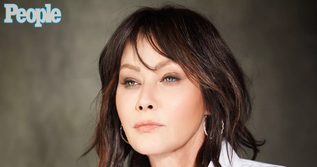 Shannen Doherty chụp ảnh cho tạp chí People năm 2023. Ảnh: John Russo