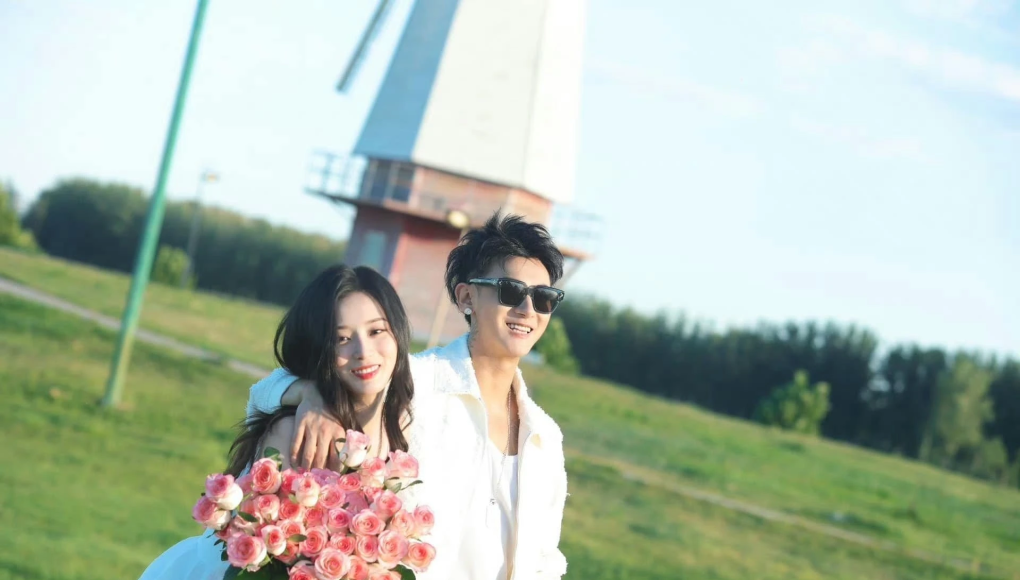 Hoàng Tử Thao và Từ Nghệ Dương. Ảnh: Weibo Ztao