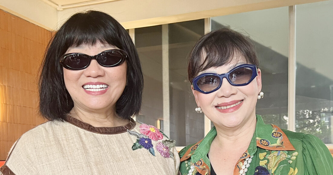 Ca sĩ Trịnh Vĩnh Trinh (phải) và Cẩm Vân. Ảnh: Tâm Giao