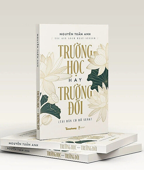 Trường học hay trường đời được tái bản lần thứ tư, gồm 200 trang ruột, khổ 13x20 cm. Sách do báo Tiền Phong và Nhà xuất bản Thanh Niên liên kết xuất bản và phát hành. Ảnh: Tienphong