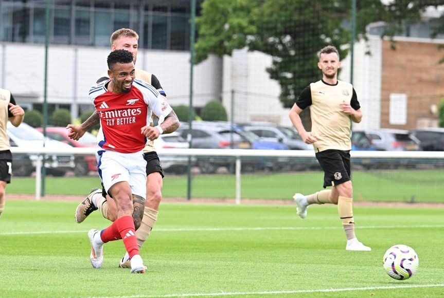 Gabriel Jesus ghi bàn trong trận thắng Leyton Orient ngày 20/7. Ảnh: arsenal.com