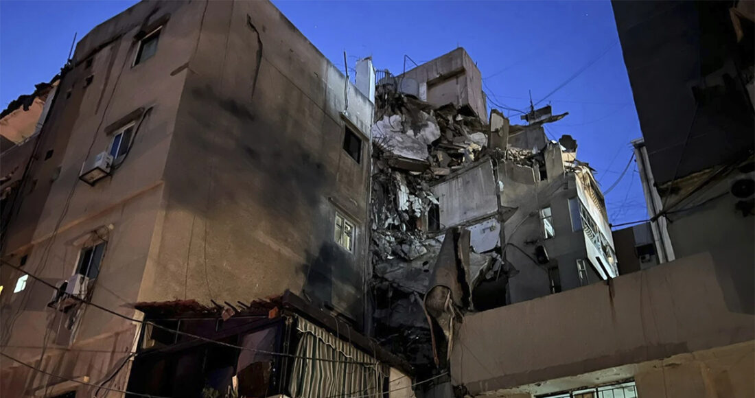 Hiện trường vụ không kích của Israel nhằm vào vùng ngoại ô phía nam thủ đô Beirut, Lebanon ngày 30/7. Ảnh: AP