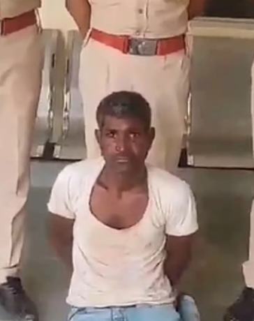 Baburam Bhil khi bị bắt. Ảnh: News 18 India