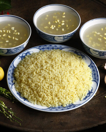 Xôi vò, chè hoa cau trong cỗ Vu Lan Hà Nội xưa