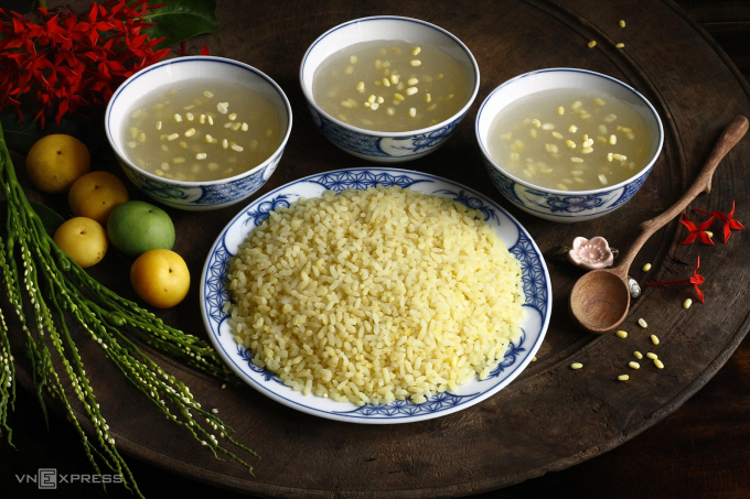 Xôi vò, chè hoa cau trong cỗ Vu Lan Hà Nội xưa