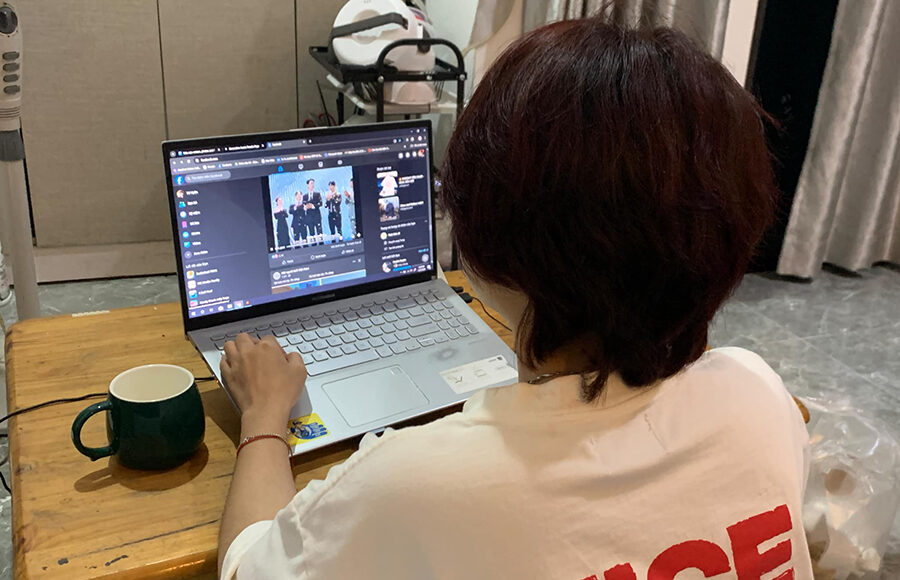 Ngọc Thu đã chặn bố mẹ trên Facebook để được tự do, không bị người lớn dò xét. Ảnh: Nhân vật cung cấp