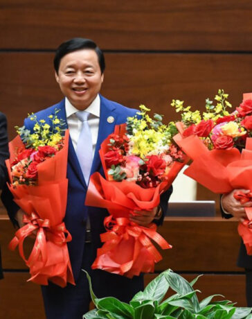 Thủ tướng Phạm Minh Chính và hai Phó thủ tướng Trần Hồng Hà, Trần Lưu Quang (từ trái qua). Ảnh: Hoàng Phong