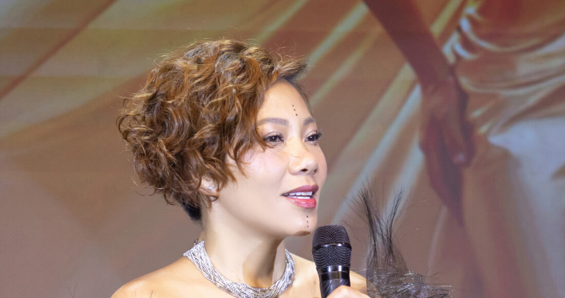 Hà Trần trong buổi công bố liveshow kỷ niệm 30 năm ca hát tại TP HCM giữa tháng 6. Ảnh: Minh Khôi