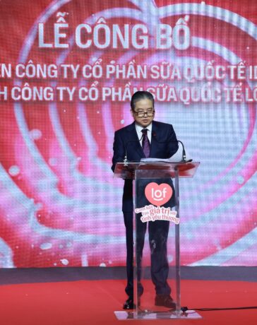 Ông Bùi Hoàng Sang tại lễ công bố đổi tên công ty hồi tháng 7. Ảnh: LOF