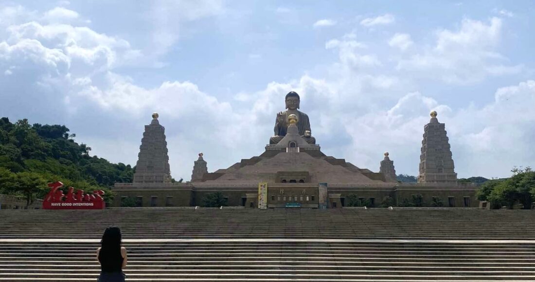 Chị Thanh Thư trong chuyến đi Đài Loan cùng công ty đầu năm 2024. Ảnh: Nhân vật cung cấp