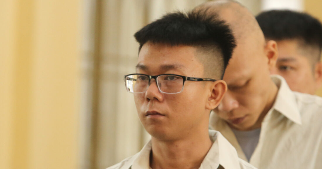 Low Boon Leng tại phiên tòa sơ thẩm ngày 16/8. Ảnh: Đắc Thành