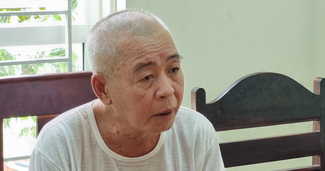 Nghi can Sỏn tại cơ quan điều tra. Ảnh: Hòa Vang