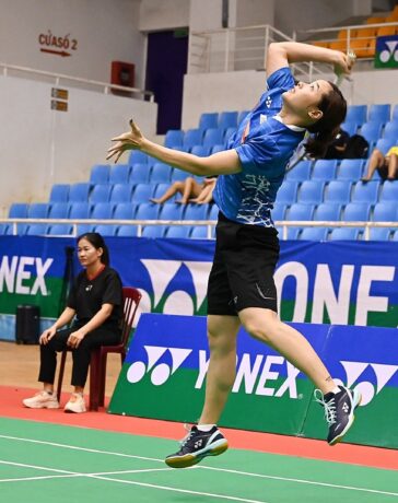 Tay vợt nữ số một Việt Nam Nguyễn Thuỳ Linh thi đấu tại Giải vô địch cầu lông cá nhân Quốc gia 2024. Ảnh: VBF